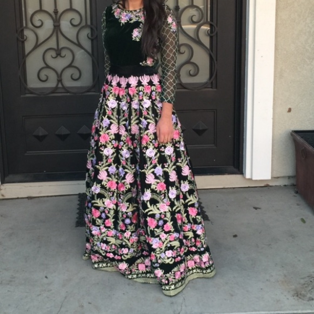 2 piece Lengha - Threads and Motifs